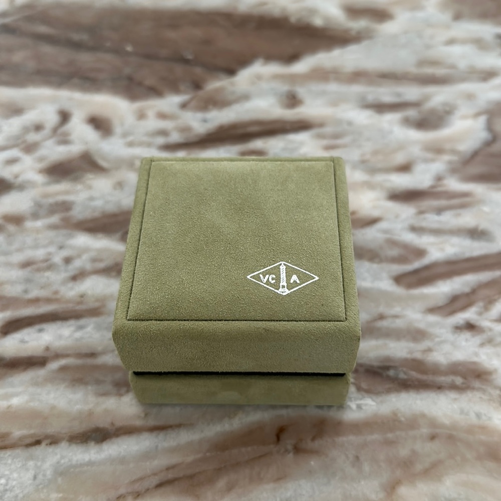 Van Cleef & Arpels Box